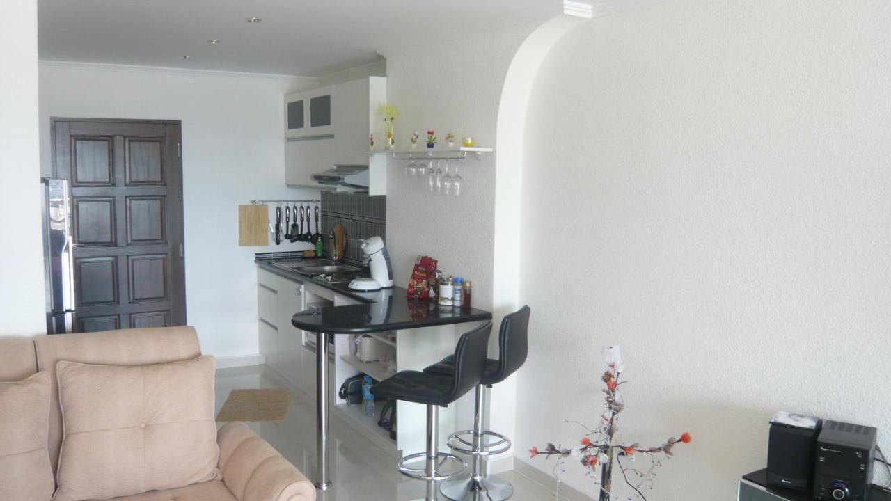 Joy Shop At View Talay 6 Apartment Pattaya Exterior photo