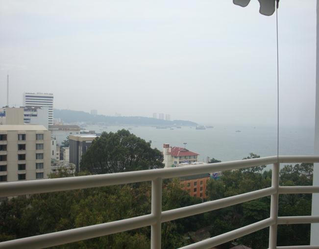 Joy Shop At View Talay 6 Apartment Pattaya Exterior photo